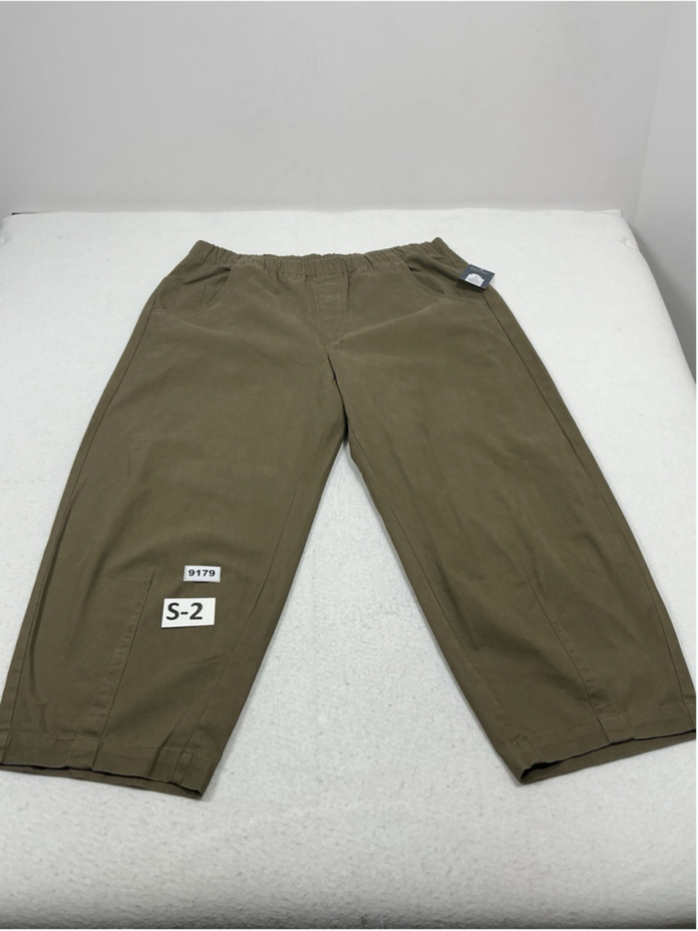 Womans Nwt Universal Thread Pullon Slacks XL Olive Green Wide Leg Cropped